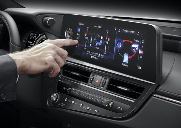 int-lexus-es300h-31-596x420.jpg