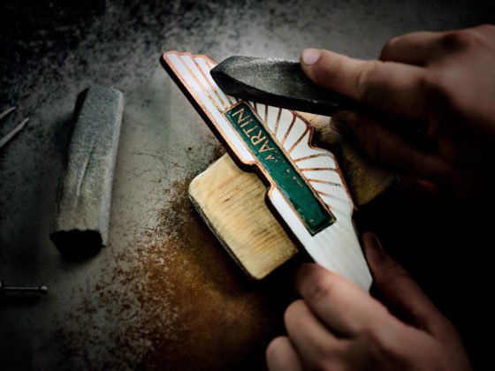 aston-martin-wings-badge-production-05-560x420.jpg