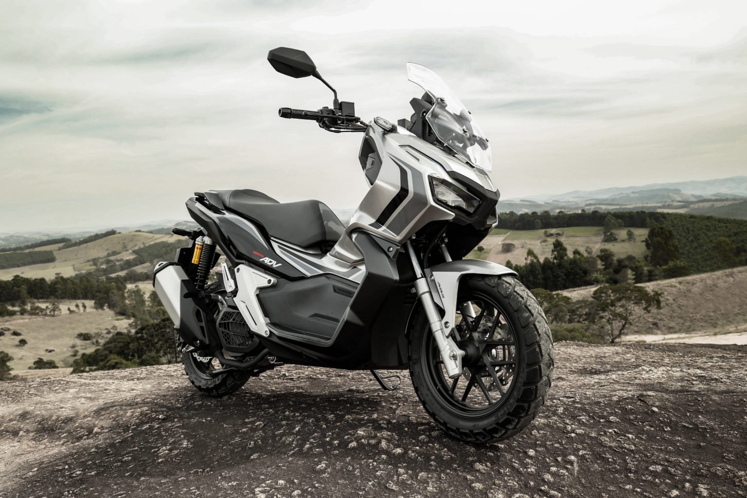 Honda lança a linha 2023 da scooter ADV por R 21.790 Motor Show