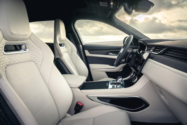 14-jaguar-f-pace-svr-interior-detalhe-bancos-630x420.jpg