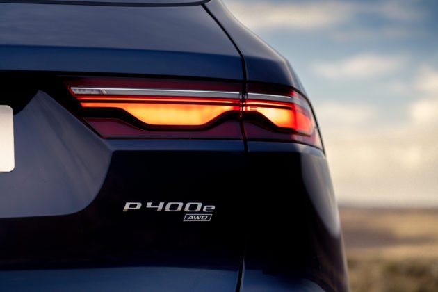 20-jaguar-f-pace-phev-portofino-blue-externo-detalhe-lanterna-630x420.jpg