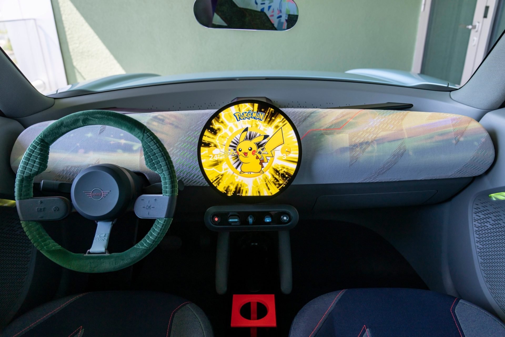 Novo conceito da Mini: Pikachu, de Pokémon, apresenta detalhes do carro