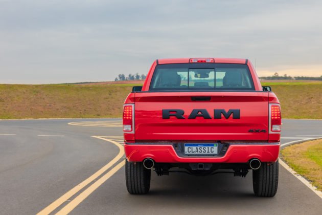 ram-classic-laramie-night-edition19-630799d24d8a9-630x420.jpeg