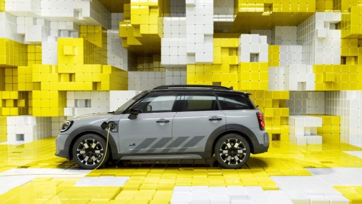 p90449311-lowres-mini-cooper-se-count-746x420.jpg