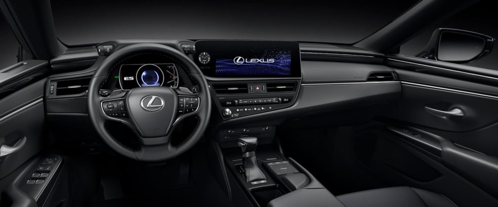 int-lexus-es300h-10-1008x420.jpg