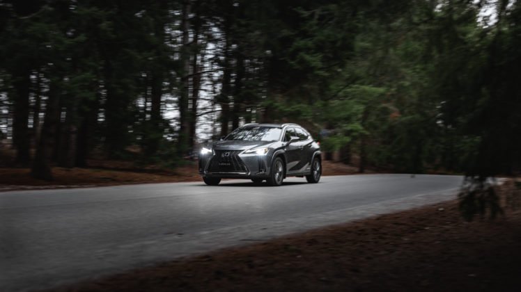 lexus-ux250h-748x420.jpg