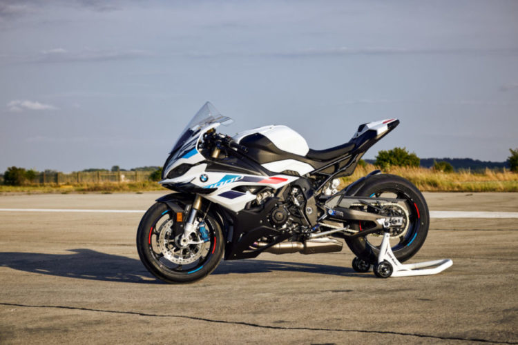 BMW Motorrad otimiza a S 1000 RR para a linha 2023 - Motor Show