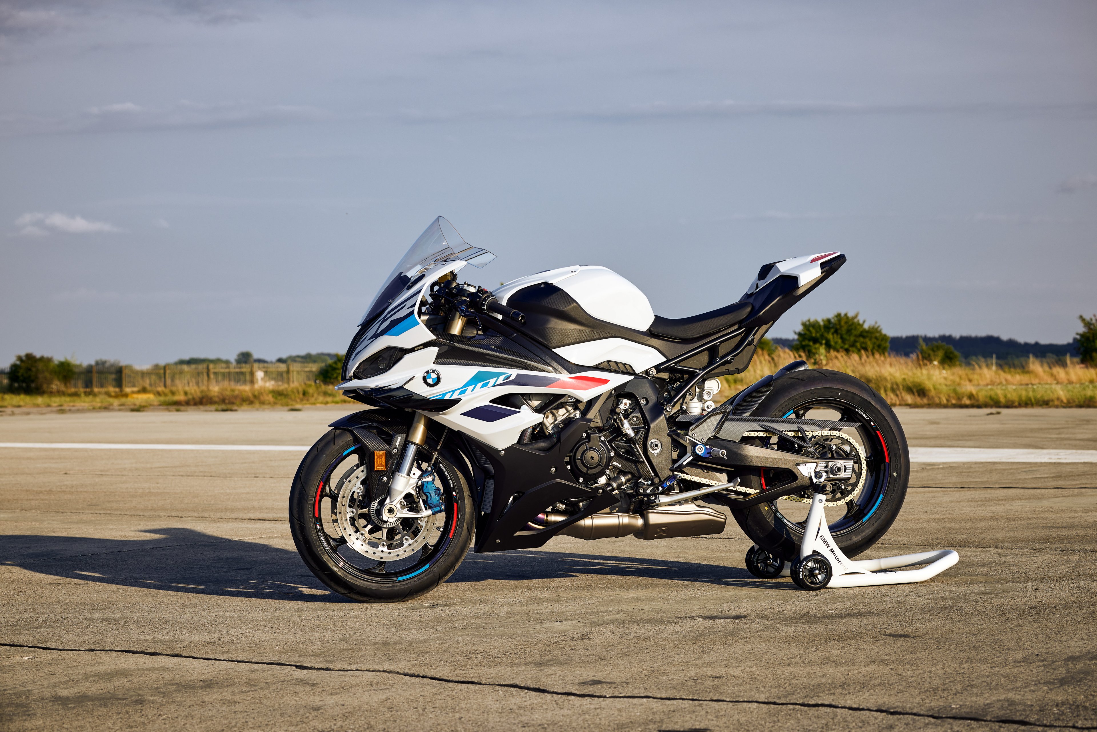 p90480032-highres-the-new-bmw-s-1000-r.jpg
