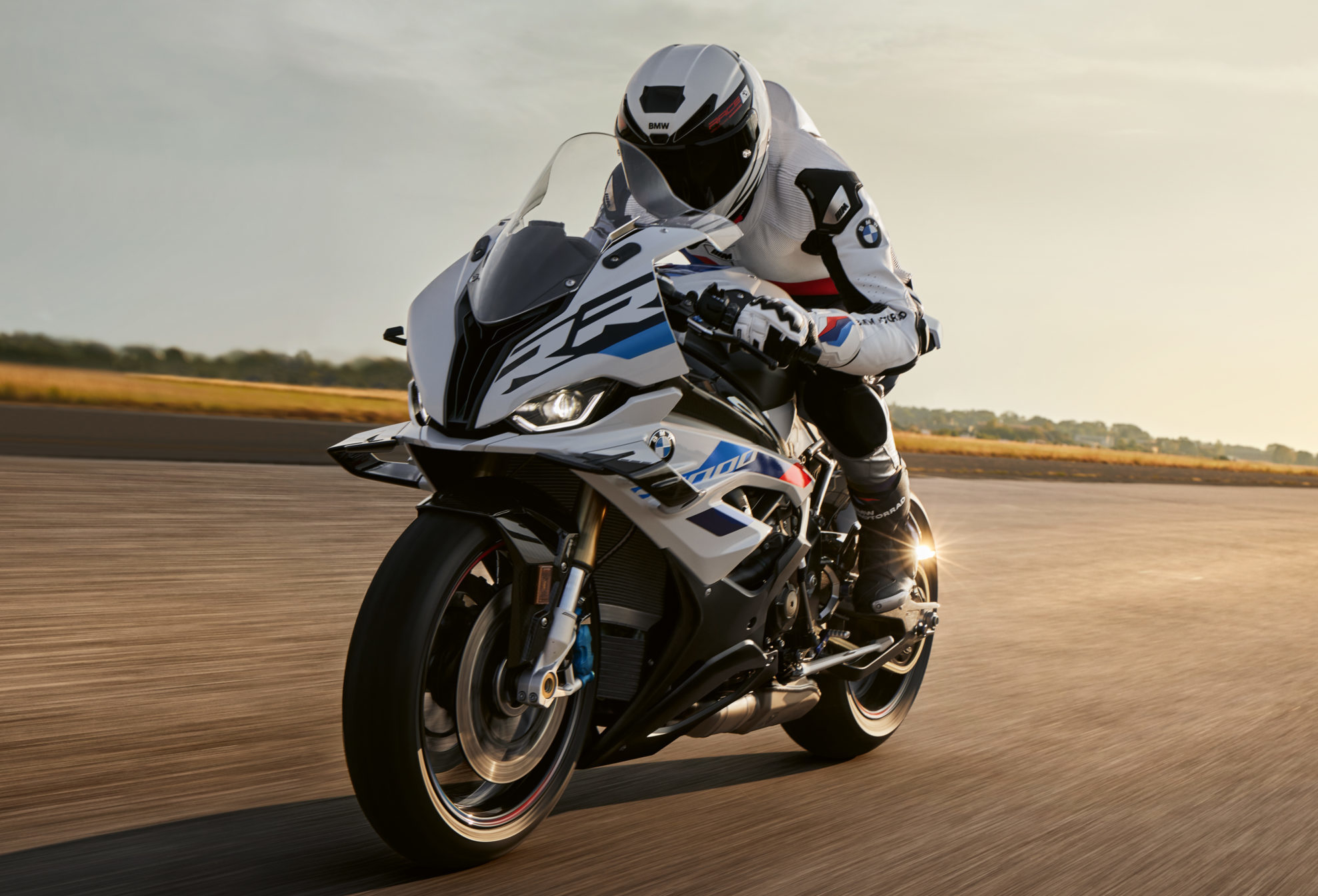 BMW Motorrad otimiza a S 1000 RR para a linha 2023 - Motor Show