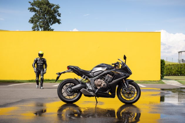 honda-cbr-650r-2023-estatica-15-630x420.jpg