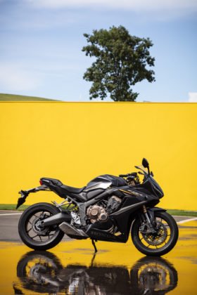 honda-cbr-650r-2023-estatica-16-280x420.jpg