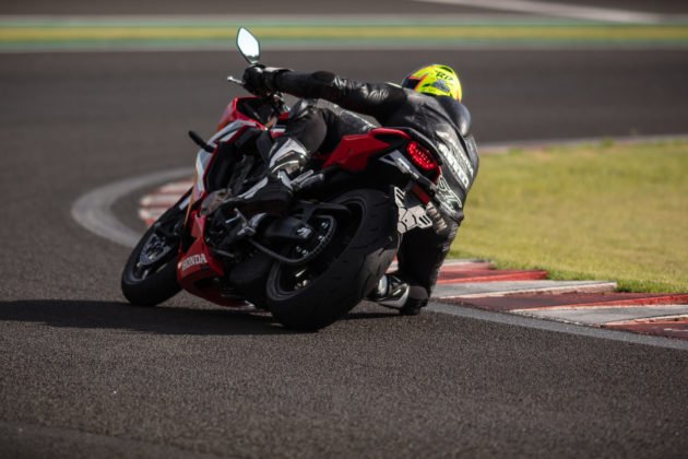 honda-cbr-650r-2023-movimento-5-630x420.jpg