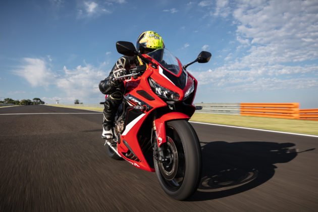honda-cbr-650r-2023-movimento-51-630x420.jpg