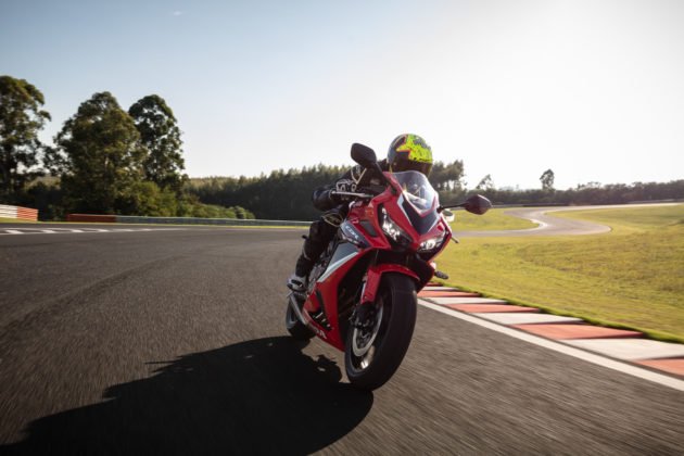 honda-cbr-650r-2023-movimento-54-630x420.jpg