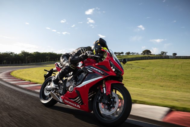 honda-cbr-650r-2023-movimento-58-630x420.jpg