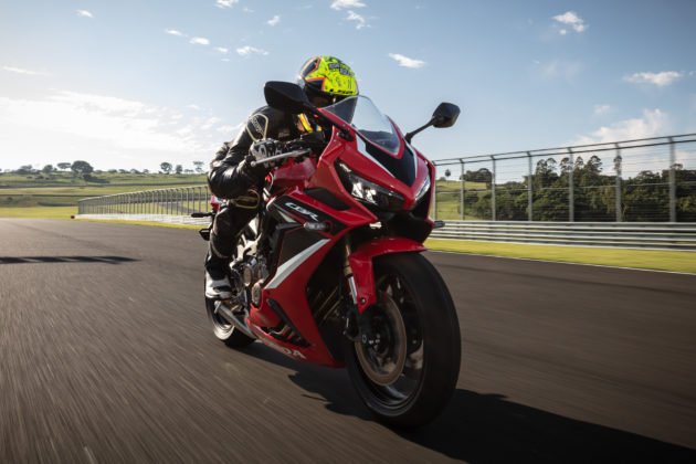 honda-cbr-650r-2023-movimento-59-630x420.jpg