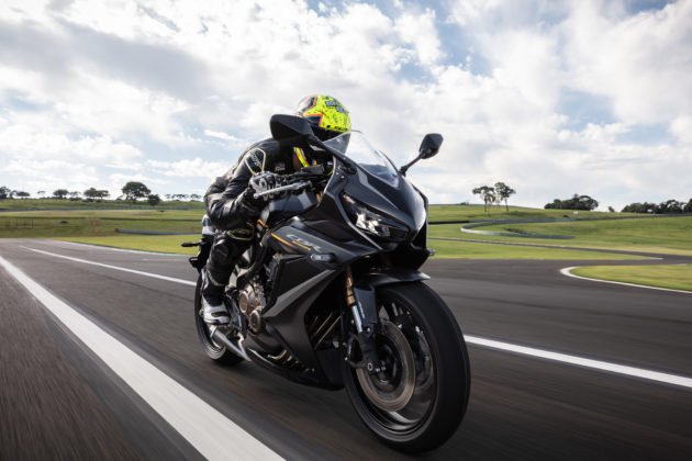 honda-cbr-650r-2023-movimento-71-630x420.jpg
