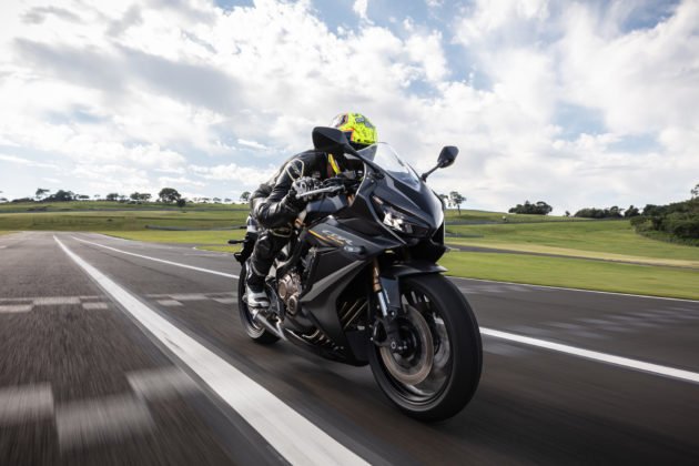 honda-cbr-650r-2023-movimento-72-630x420.jpg