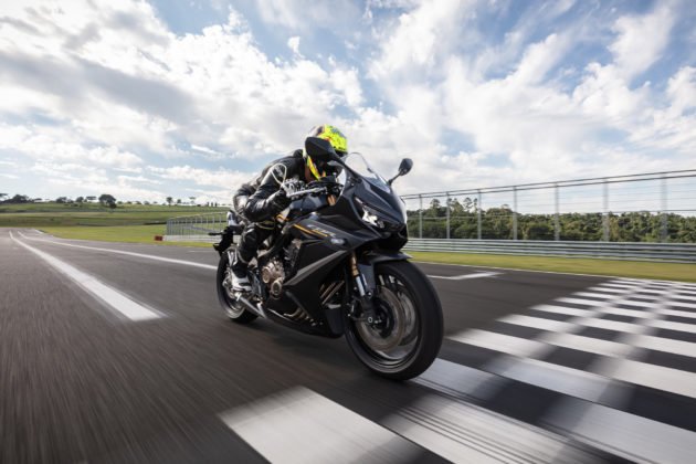 honda-cbr-650r-2023-movimento-73-630x420.jpg