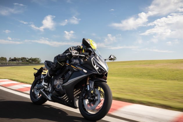 honda-cbr-650r-2023-movimento-75-630x420.jpg