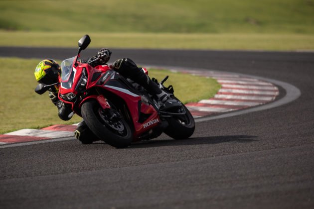 honda-cbr-650r-2023-movimento-8-630x420.jpg