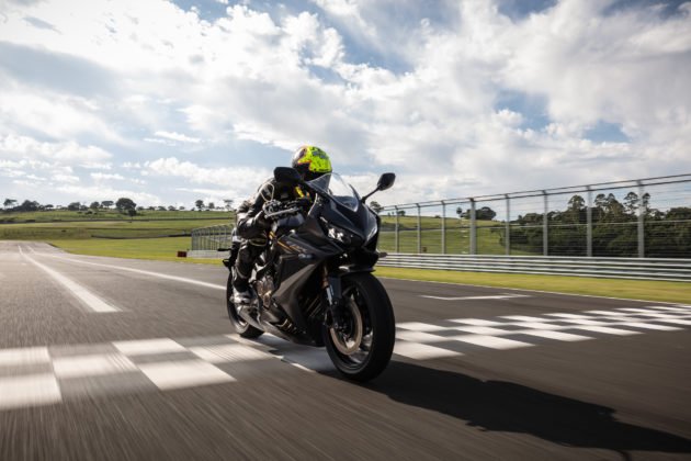 honda-cbr-650r-2023-movimento-80-630x420.jpg