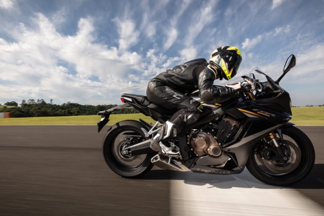 honda-cbr-650r-2023-movimento-81-630x420.jpg