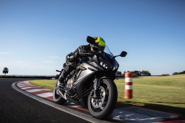 honda-cbr-650r-2023-movimento-94-630x420.jpg