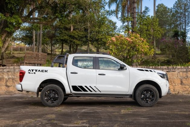 Nissan Frontier Attack AT 4x4