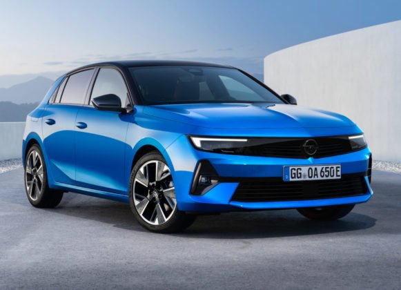 05-opel-astra-electric-520678-6386f98db24c2-63873d20b2b49-scaled-e1670034354129-581x420.jpeg