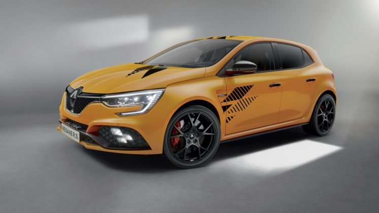 2023-renault-megane-rs-ultime-12-747x420.jpg