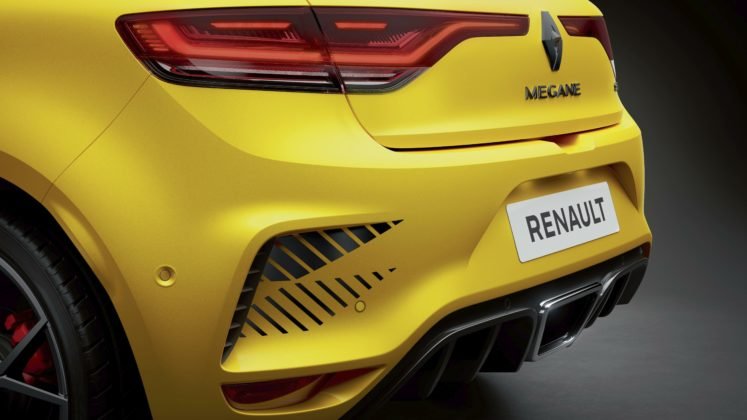 2023-renault-megane-rs-ultime-18-747x420.jpg