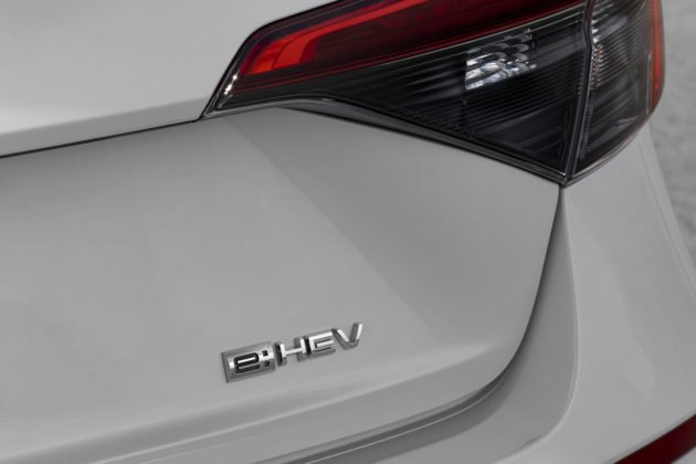 civic-hibrido-detalhe-geral-24-630x420.jpg
