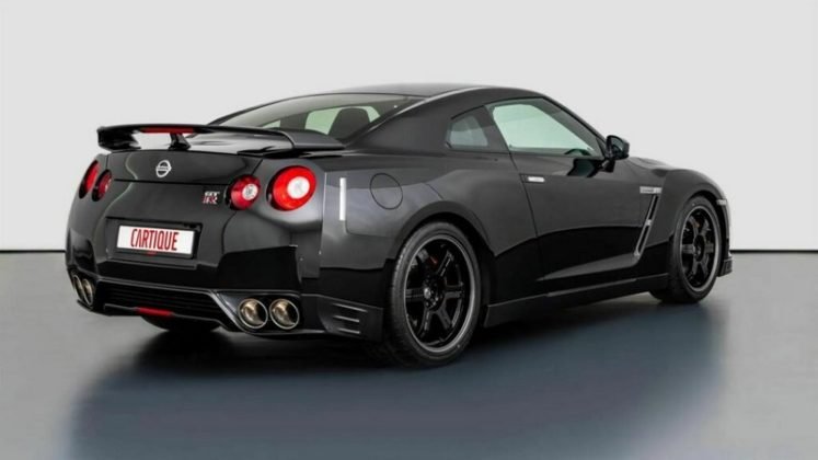 Nissan GT-R (R35) Black Edition