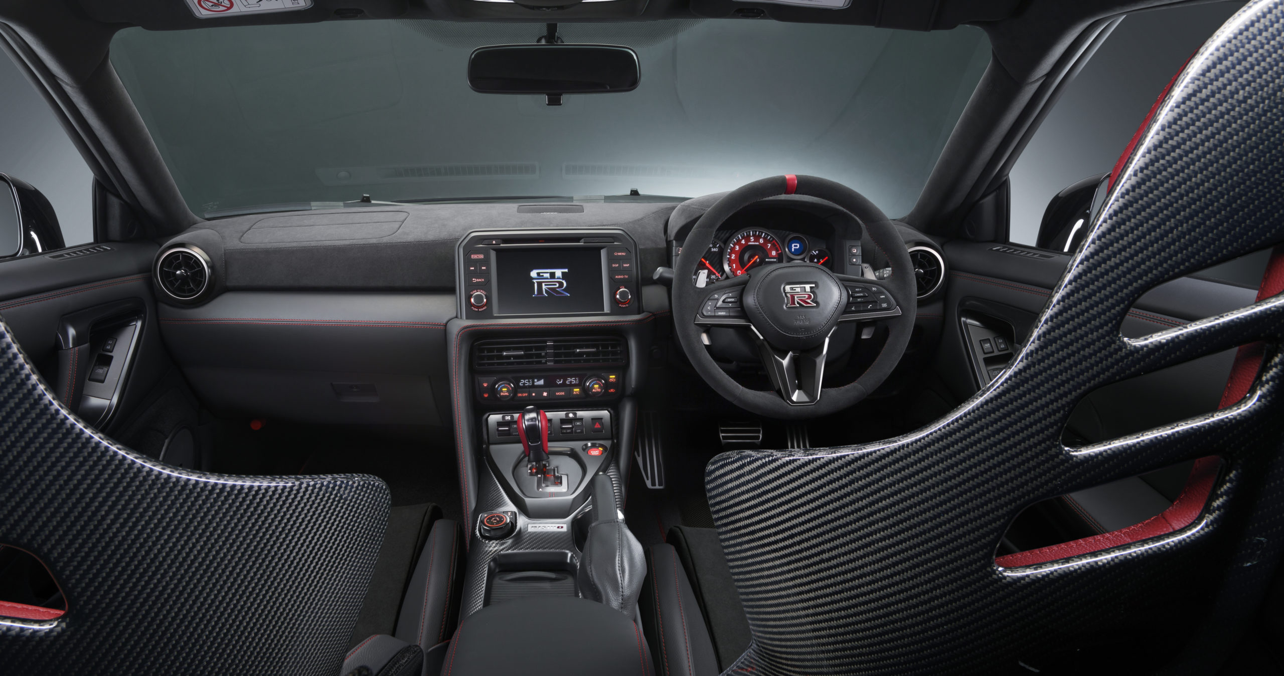 Novo Nissan GT-R será lançado em 2023 com motorização híbrida