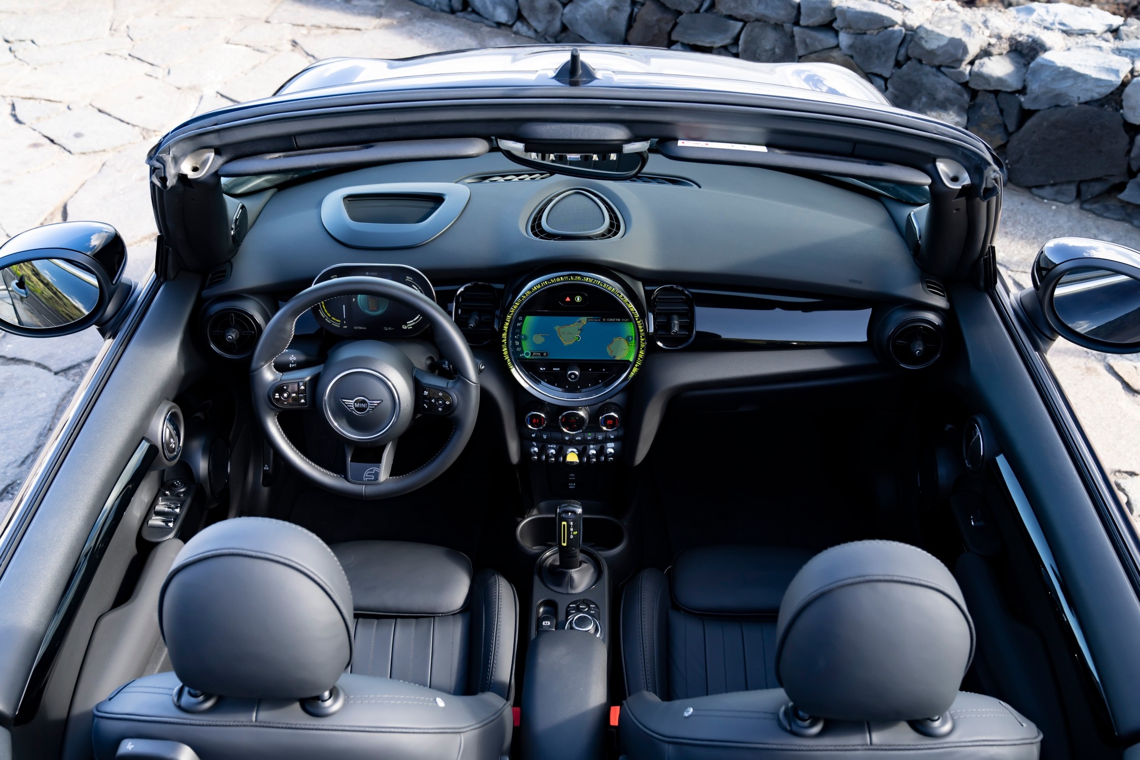 Clássico inglês Mini Cooper ganha conversão e se torna um carro elétrico  usando novo sistema da Nissan - CPG Click Petroleo e Gas