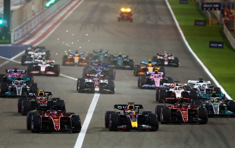 Alonso supera Verstappen em último treino livre para o GP do Bahrein -  ISTOÉ DINHEIRO