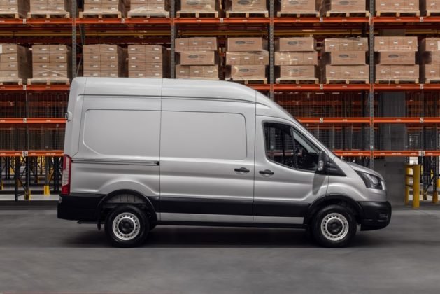 Ford Transit Furgão automático