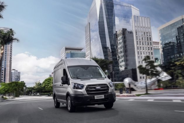 Ford Transit Furgão automático