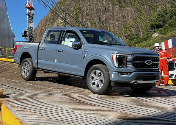 ford-f-150-primeiras-unidades-2jpeg-e1682005365212-592x420.jpg