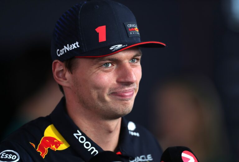 ‘A equipe não deveria depender só de mim para conseguir os pontos’, diz Verstappen