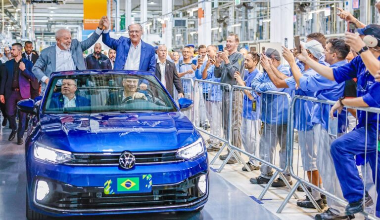 Virtus Cabrio: conheça o conversível utilizado por Lula em fábrica da Volkswagen