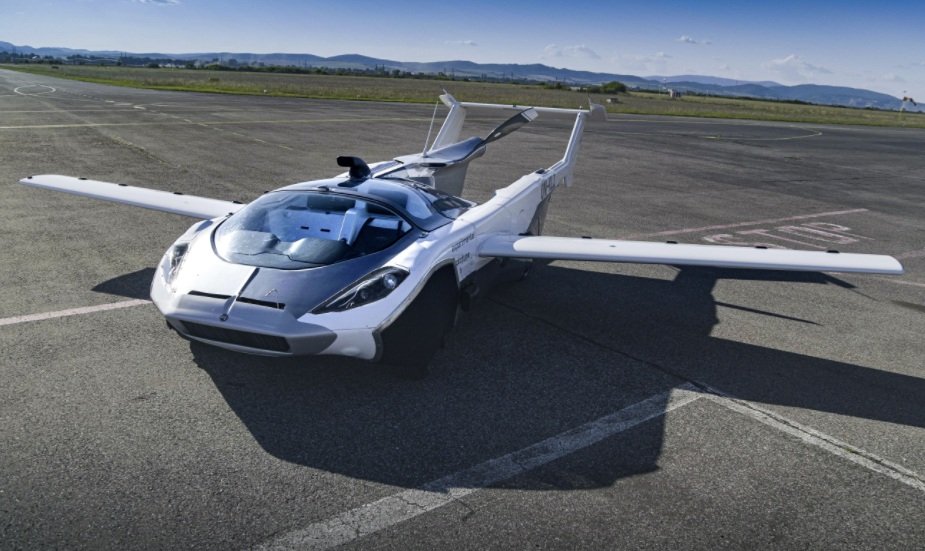 Carro voador eslovaco previsto para 2026 terá motor de BMW e custará US$ 1 milhão