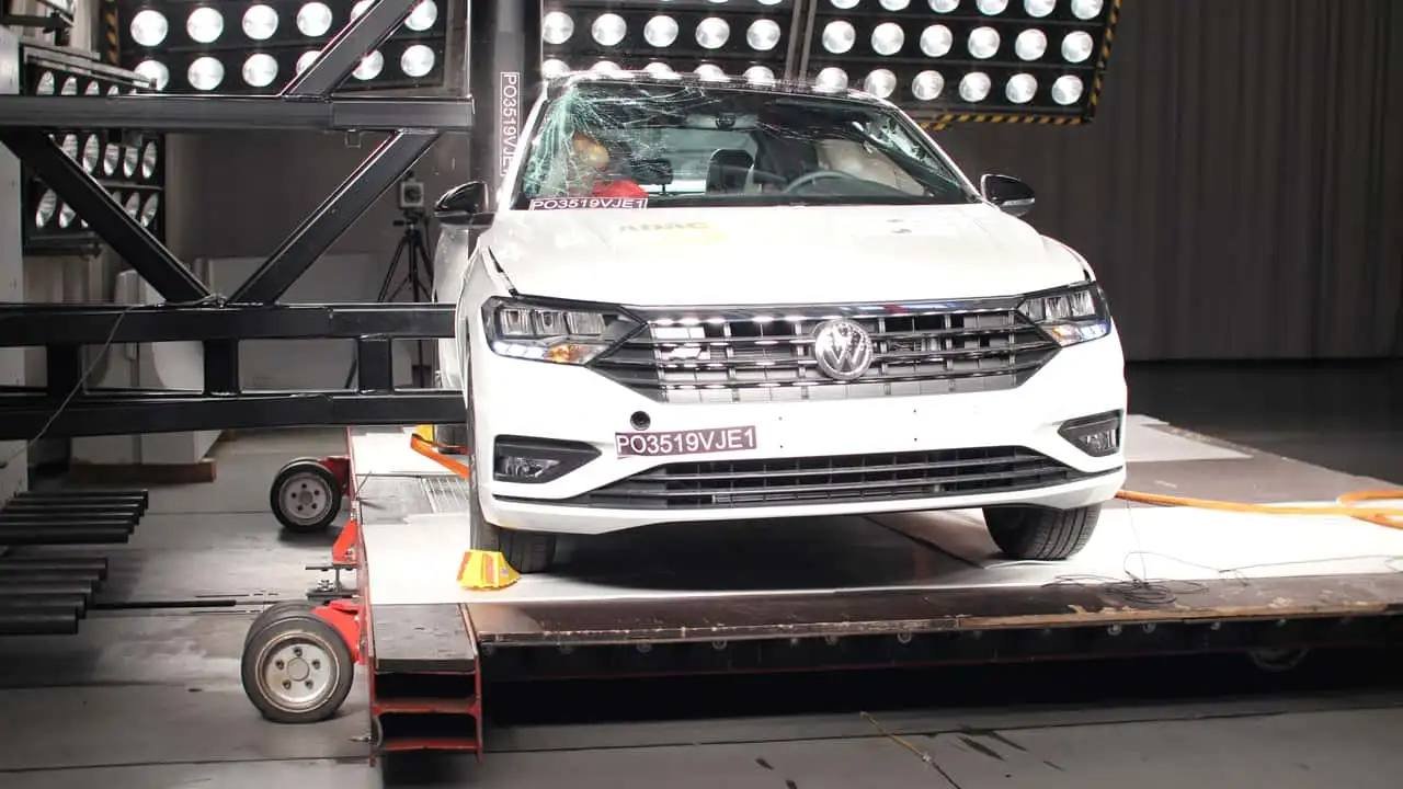 Volkswagen Jetta conquista cinco estrelas em teste de colisão do Latin NCAP