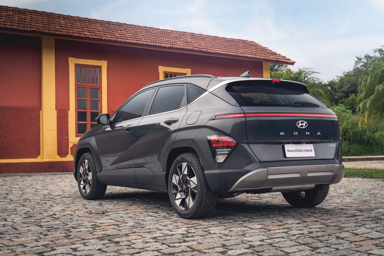 Novo Hyundai Kona chega ao Brasil apenas híbrido e em duas versões; veja detalhes