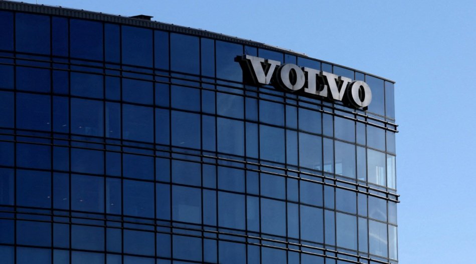 Um logotipo da Volvo é fotografado em Bruxelas, Bélgica, em 4 de março de 2024