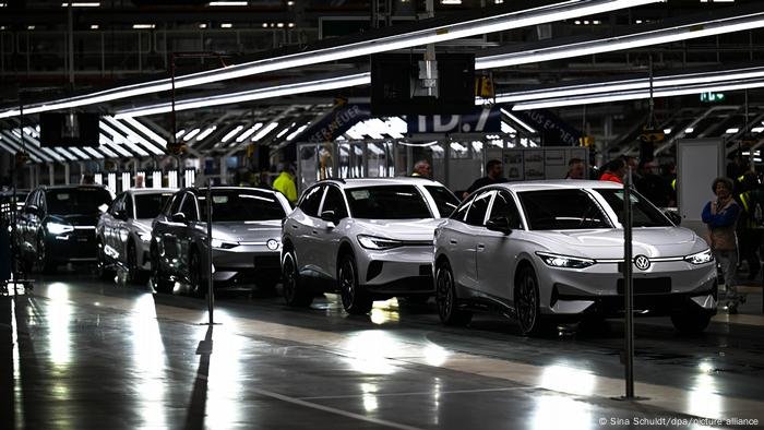 Crise na Volkswagen: 20 mil aderem a demissão voluntária na Alemanha