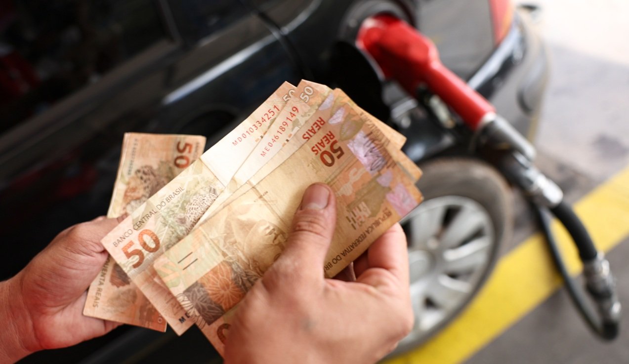 Mais etanol na gasolina: quanto será a economia para o motorista?