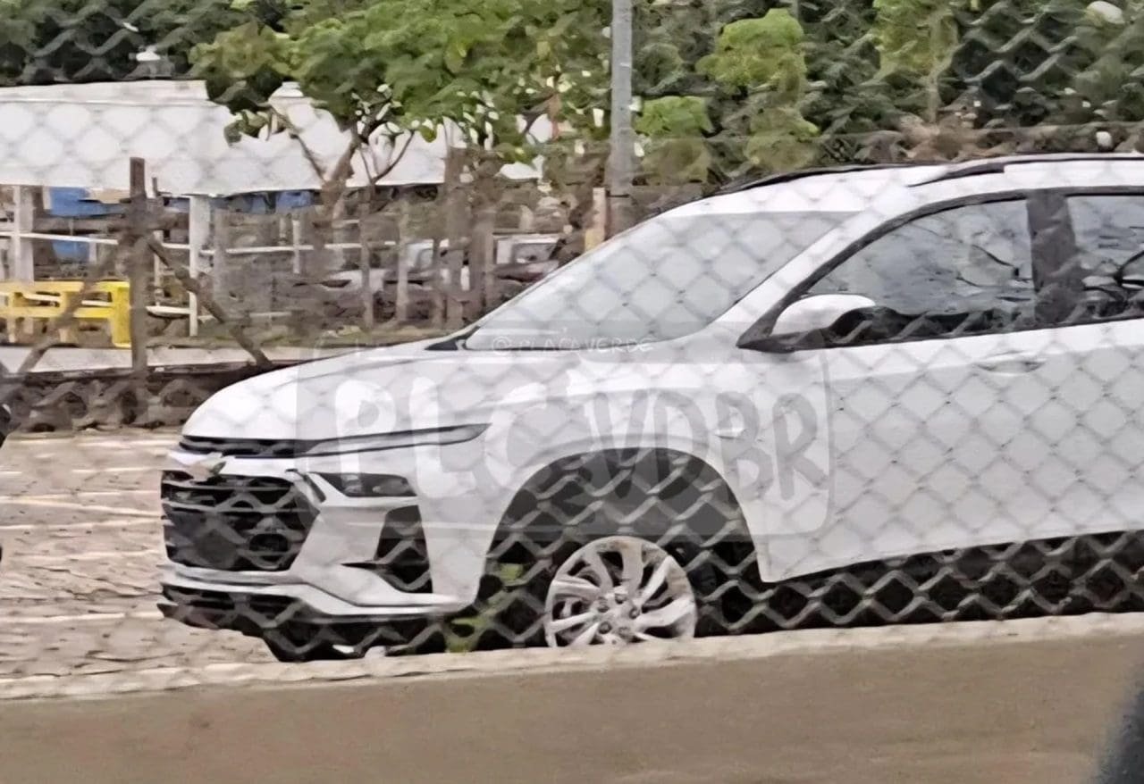 Chevrolet Tracker 2026 aparece sem camuflagem: veja as novidades