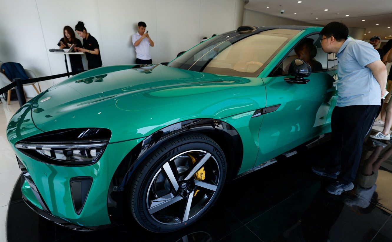 Xiaomi lança carro elétrico YU7 com preço inferior ao do Model Y da Tesla